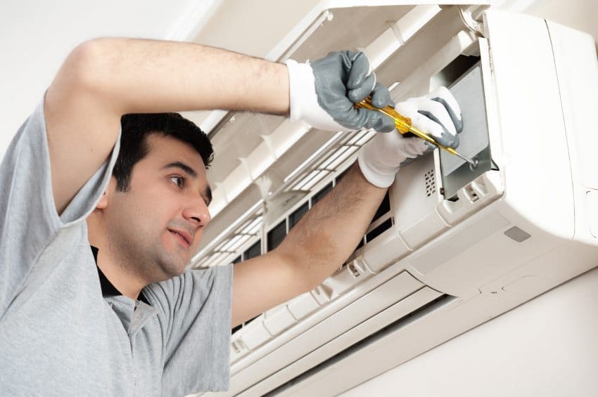 Thi công máy lạnh cũ 2 ngựa giá rẻ ở HCM