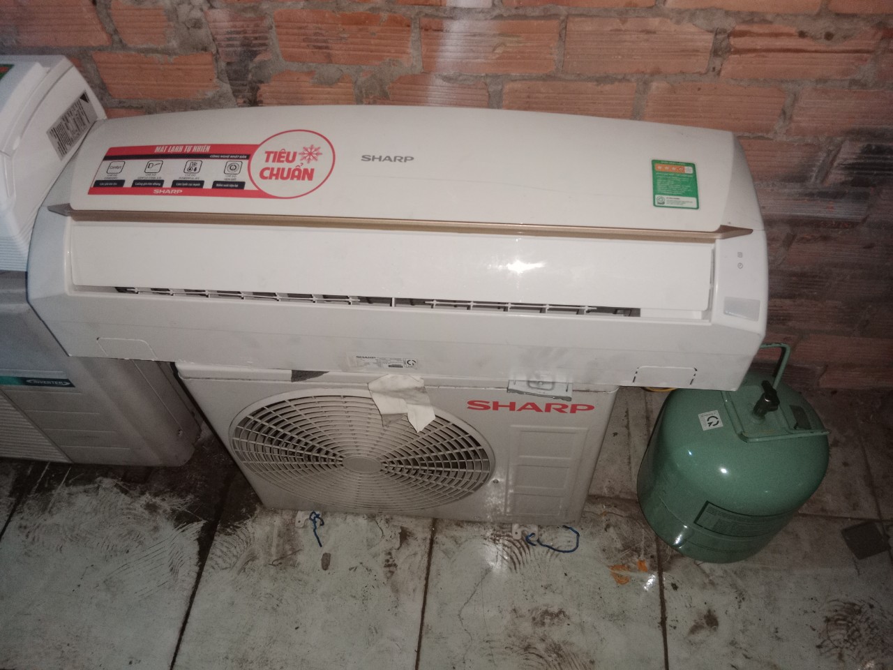 Máy lạnh cũ Sharp 1HP hàng thường