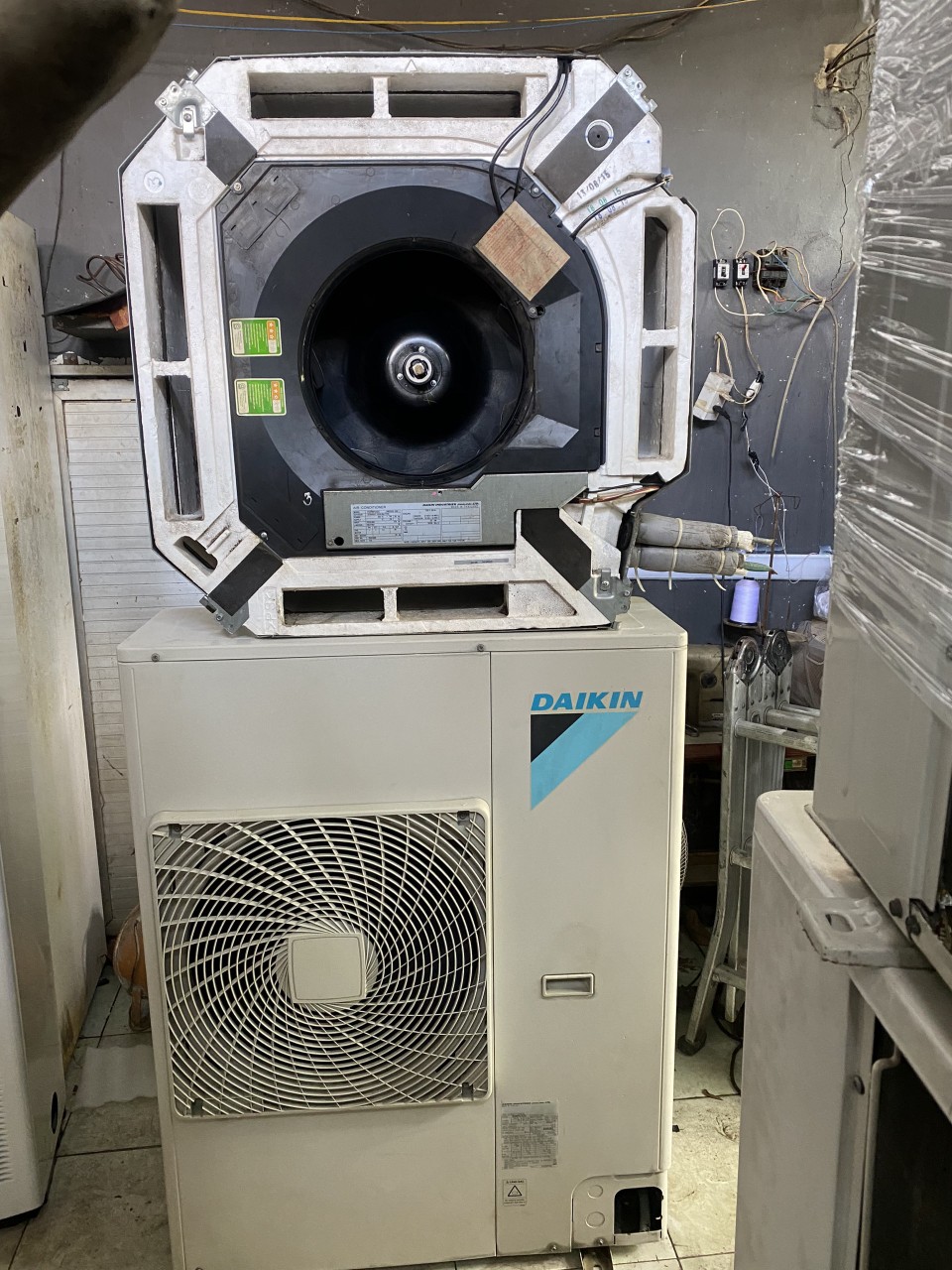 Máy lạnh âm trần Daikin 3.5HP giá rẻ