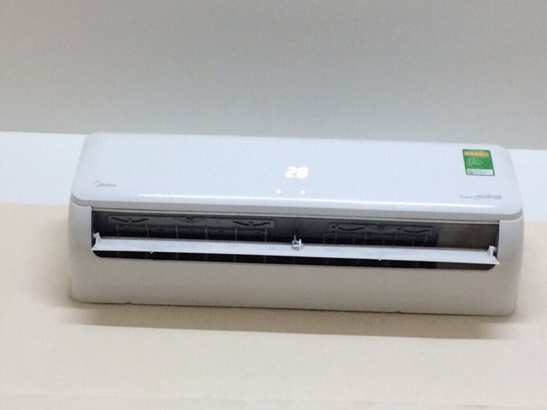 Máy lạnh Midea 1HP Inverter