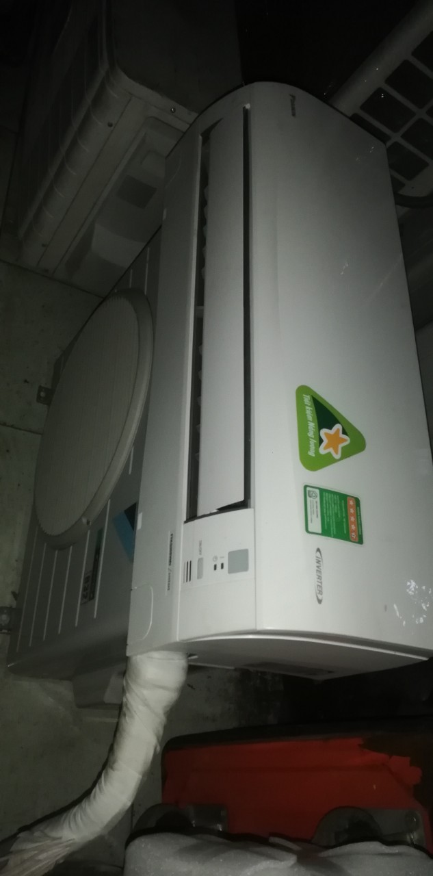 Máy lạnh Daikin 1 ngựa inverter hàng thùng giá tốt