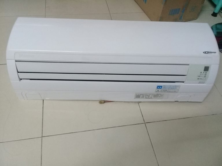Máy lạnh cũ DAIKIN 1.5HP inverter Plasma