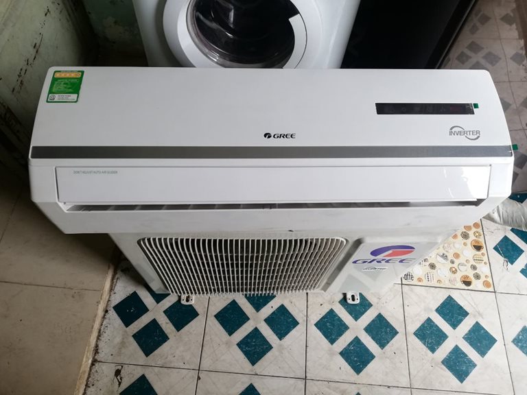 Máy lạnh cũ Gree 1.5 HP inverter