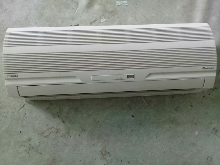 Máy lạnh cũ TOSHIBA 2 HP inverter Plasma Ion nội địa